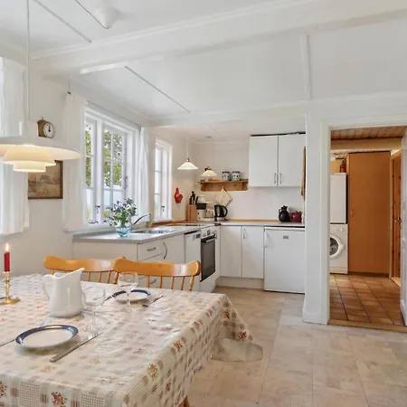 Awesome In Samso With Kitchen 別荘 Toftebjerg