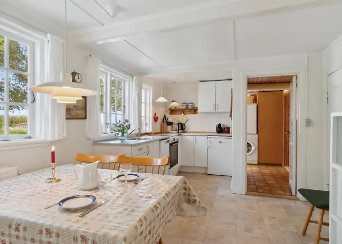 Awesome In Samso With Kitchen בית נופש Toftebjerg